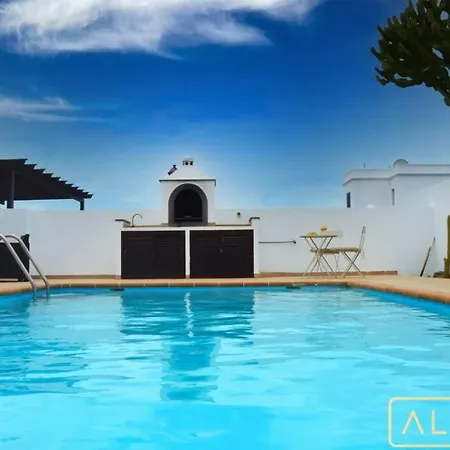 Timanfaya Heatable Pool, Afternoon Sun And Spacious Terrace Semesterbostad Playa Blanca (Lanzarote)