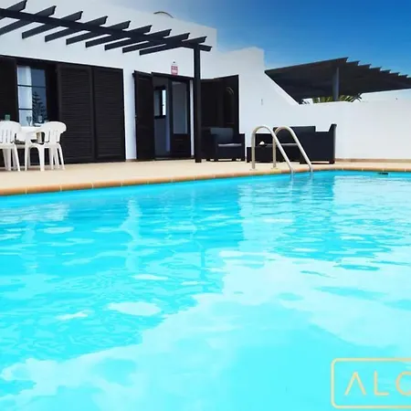 Vakantiehuis Timanfaya Heatable Pool, Afternoon Sun And Spacious Terrace Playa Blanca (Lanzarote)